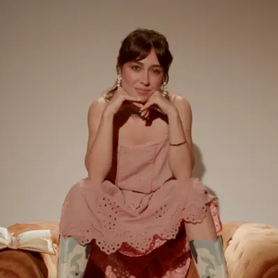Listen to Nía Zalén, watch music videos, read bio, see tour dates & more!