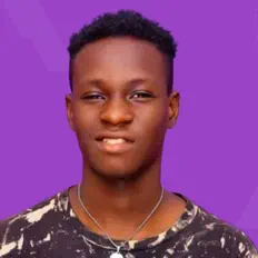 Shady을(를) 듣고, 뮤직 비디오를 보고, 약력을 읽고, 투어 일정 등을 확인하세요!