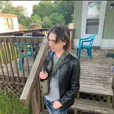 4am dinle, müzik videolarını izle, biyografisini oku, tur tarihlerini ve daha fazlasını gör!