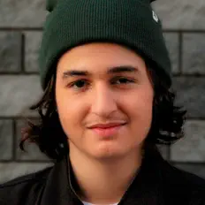Escucha a FNTZY, mira videos musicales, lee su biografía, consulta las fechas de las gira y más.