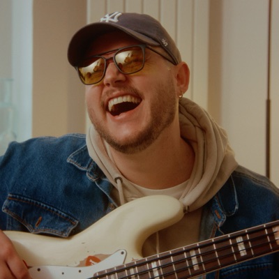 Listen to j.flowers.mp3, watch music videos, read bio, see tour dates & more!
