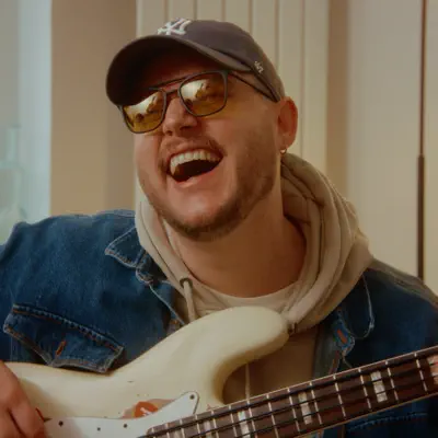 Listen to j.flowers.mp3, watch music videos, read bio, see tour dates & more!