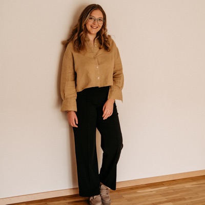 Listen to Lisa Seidl, watch music videos, read bio, see tour dates & more!