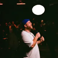 Escucha a undefined, mira vídeos musicales, lee la biografía, consulta fechas de giras y mucho más.