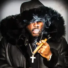 Hör dir Black Reign an, schau dir Musikvideos an, lies die Biografie, finde Tourdaten und mehr!