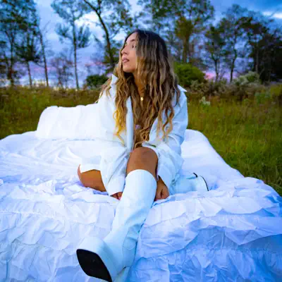 Listen to Lia, watch music videos, read bio, see tour dates & more!