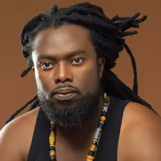 收听 Kofi Mante、观看音乐视频、阅读小传、查看巡演日期等 ！