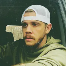 Poslechněte si interpreta Micah Kennedy, sledujte hudební videa, přečtěte si životopis, podívejte se na data turné a další informace.