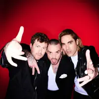 Escucha a undefined, mira vídeos musicales, lee la biografía, consulta fechas de giras y mucho más.