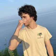 Escucha a DeCl, mira videos musicales, lee su biografía, consulta las fechas de las gira y más.