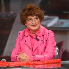 聆聽 SIGNORA EMMA CORIANDOLI、觀看音樂影片、閱讀小傳、查看巡演日期等！