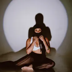 Escucha a No.3, mira videos musicales, lee su biografía, consulta las fechas de las gira y más.