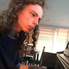 Ascolta Painting Winter, guarda video musicali, leggi la biografia, vedi le date del tour & altro!