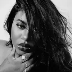 Dengarkan T.McH, tonton video musik, baca bio, lihat tanggal tur & lainnya!