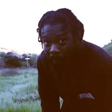 Dengarkan Eazeone, tonton video musik, baca bio, lihat tanggal tur & lainnya!