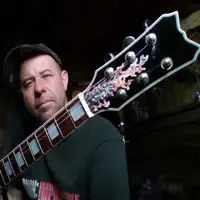 undefined을(를) 듣고, 뮤직 비디오를 보고, 약력을 읽고, 투어 일정 등을 확인하세요!