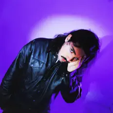 Ouve Leo Varella, vê vídeos de música, lê a biografia, vê as datas da digressão e muito mais!