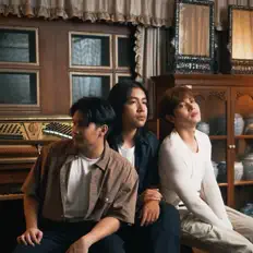 Boy in Blue's सुनें, म्यूज़िक वीडियो देखें, बायो पढ़ें, दौरे की तारीखें और बहुत कुछ देखें!