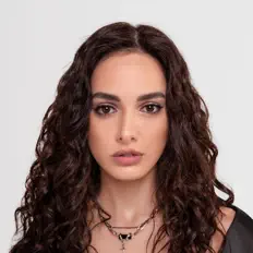 Meranna을(를) 듣고, 뮤직 비디오를 보고, 약력을 읽고, 투어 일정 등을 확인하세요!