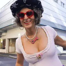 Listen to Cassy Judy, watch music videos, read bio, see tour dates & more!