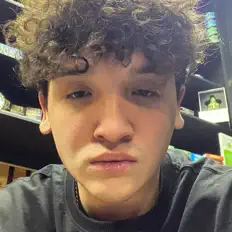 Luister naar SYDEBATTERI, bekijk muziekvideo's, lees de bio, bekijk de tourdata, en meer!