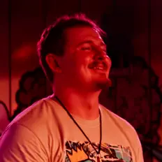 Dengarkan Shayne Sanders, tonton video musik, baca bio, lihat tanggal tur & lainnya!