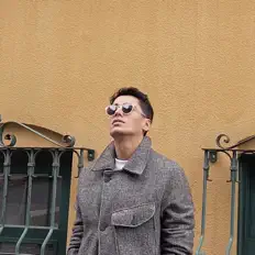 Useh: песни, клипы, биография, даты выступлений и многое другое.