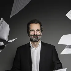 Nicola Campograndeを聴いたり、ミュージックビデオを鑑賞したり、経歴やツアー日程などを確認したりしましょう！