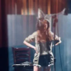 Dengarkan Claire Stevens, tonton video musik, baca bio, lihat tanggal tur & lainnya!