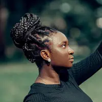 Escucha a undefined, mira videos musicales, lee su biografía, consulta las fechas de las gira y más.