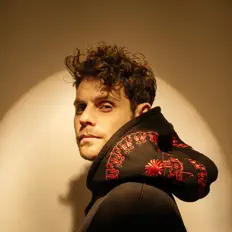 Ouça Логай, assista a videoclipes, leia a biografia, veja as datas das turnês e mais!