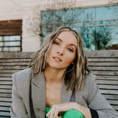 聆聽 Carmen Justice、觀看音樂影片、閱讀小傳、查看巡演日期等！