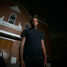 Ouve Dee Himes, vê vídeos de música, lê a biografia, vê as datas da digressão e muito mais!