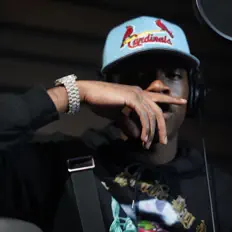 Ascolta Ja Rich, guarda video musicali, leggi la biografia, vedi le date del tour & altro!