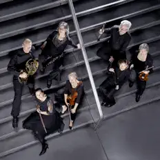 Ouve Arhus Sinfonietta, vê vídeos de música, lê a biografia, vê as datas da digressão e muito mais!