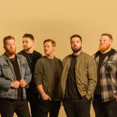 Friday Giants सुनें, म्यूज़िक वीडियो देखें, बायो पढ़ें, दौरे की तारीखें और बहुत कुछ देखें!