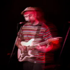 Escucha a Breathe Easy, mira vídeos musicales, lee la biografía, consulta fechas de giras y mucho más.