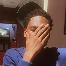 Ouça Chibz, assista a videoclipes, leia a biografia, veja as datas das turnês e mais!