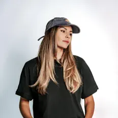 Listen to Sara Costa, watch music videos, read bio, see tour dates & more!