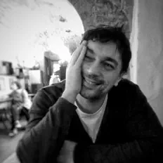 Hör dir Lazy Snail an, schau dir Musikvideos an, lies die Biografie, finde Tourdaten und mehr!