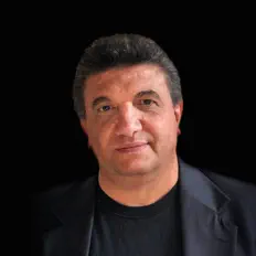 Escucha a Eduardo Santoro, mira vídeos musicales, lee la biografía, consulta fechas de giras y mucho más.