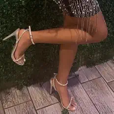 Dengarkan 99riich, tonton video musik, baca bio, lihat tanggal tur & lainnya!