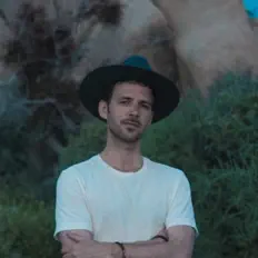 Pampa Folks을(를) 듣고, 뮤직 비디오를 보고, 약력을 읽고, 투어 일정 등을 확인하세요!