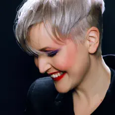 Listen to Leonie Meijer, watch music videos, read bio, see tour dates & more!