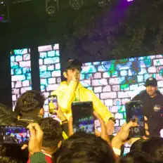 Écoutez Sahaj, regardez des vidéoclips, lisez la biographie, consultez les dates de tournée et plus encore !