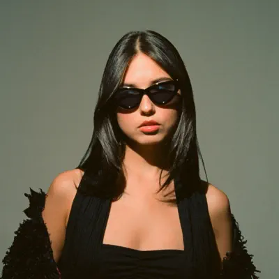 Listen to Арина Рая, watch music videos, read bio, see tour dates & more!