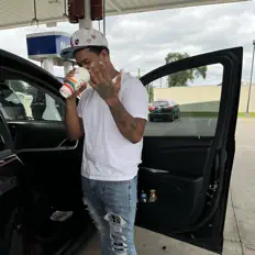 Luister naar Tuank, bekijk muziekvideo's, lees de bio, bekijk de tourdata, en meer!