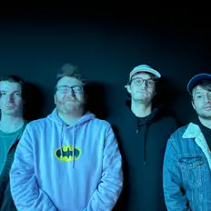 Ακούστε περιεχόμενο από Open Palms, παρακολουθήστε μουσικά βίντεο, διαβάστε το βιογραφικό, δείτε ημερομηνίες περιοδείας, και πολλά ακόμη!