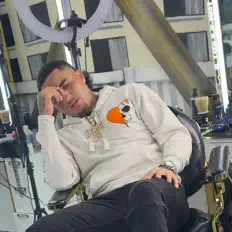 Poslechněte si interpreta Stingy Ju, sledujte hudební videa, přečtěte si životopis, podívejte se na data turné a další informace.