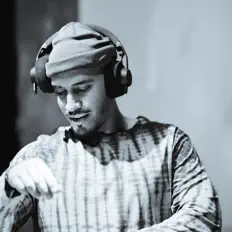 Escucha a Eddy Hart, mira videos musicales, lee su biografía, consulta las fechas de las gira y más.